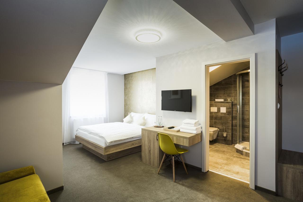 Hotel Rokiten Moravský Krumlov Dış mekan fotoğraf
